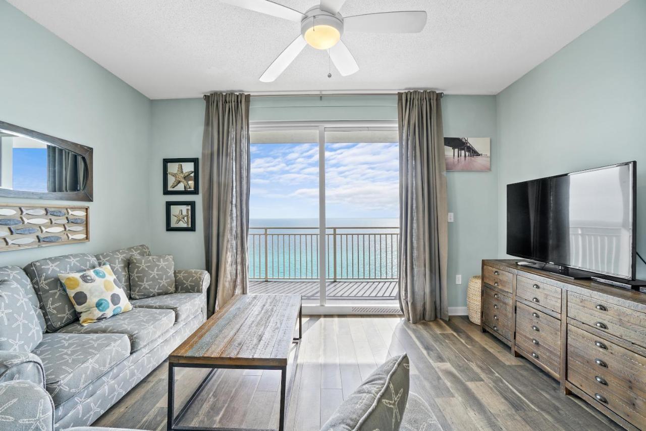 Three-Bedroom Apartment with Sea View - 1401