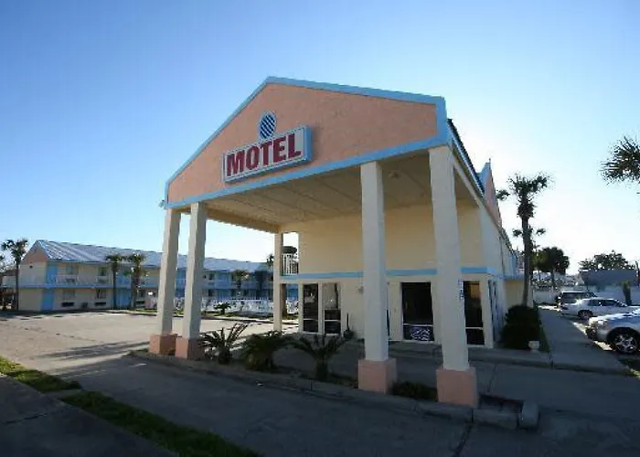 Coconut Grove Motor Inn